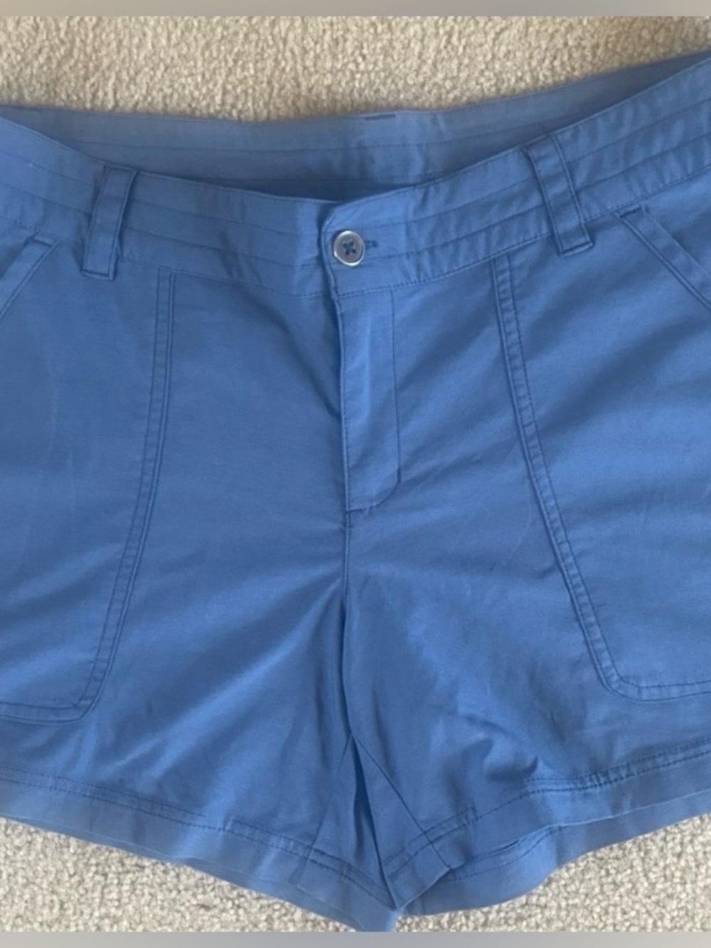 SIZE 14. (WAIST 37”). COLUMBIA MIDRISE SPORT SHORTS